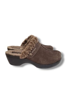 Crocs Cobbler Mules Clogs Faux Fur Size 11 Wide Brown Suede